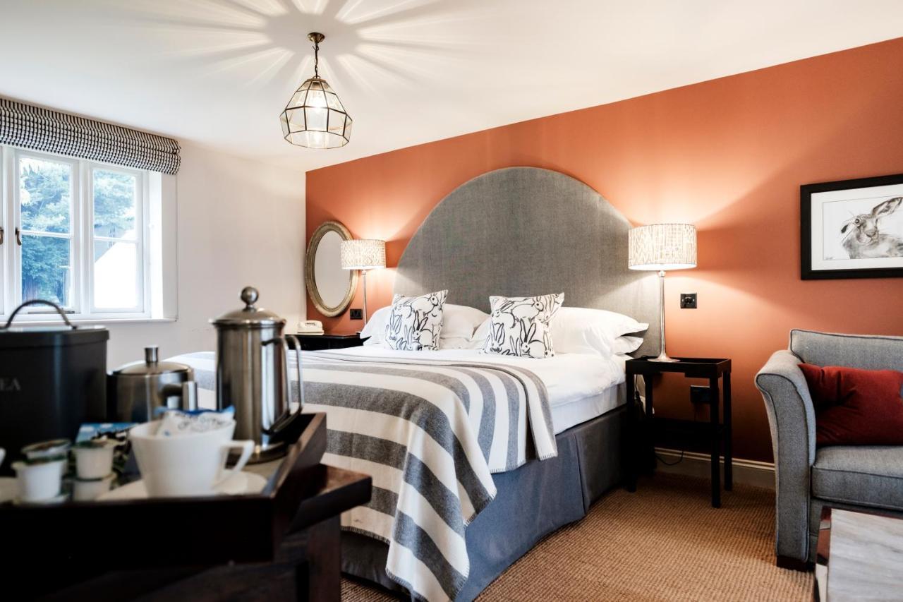 The Hare & Hounds Hotel เทตบรี ภายนอก รูปภาพ