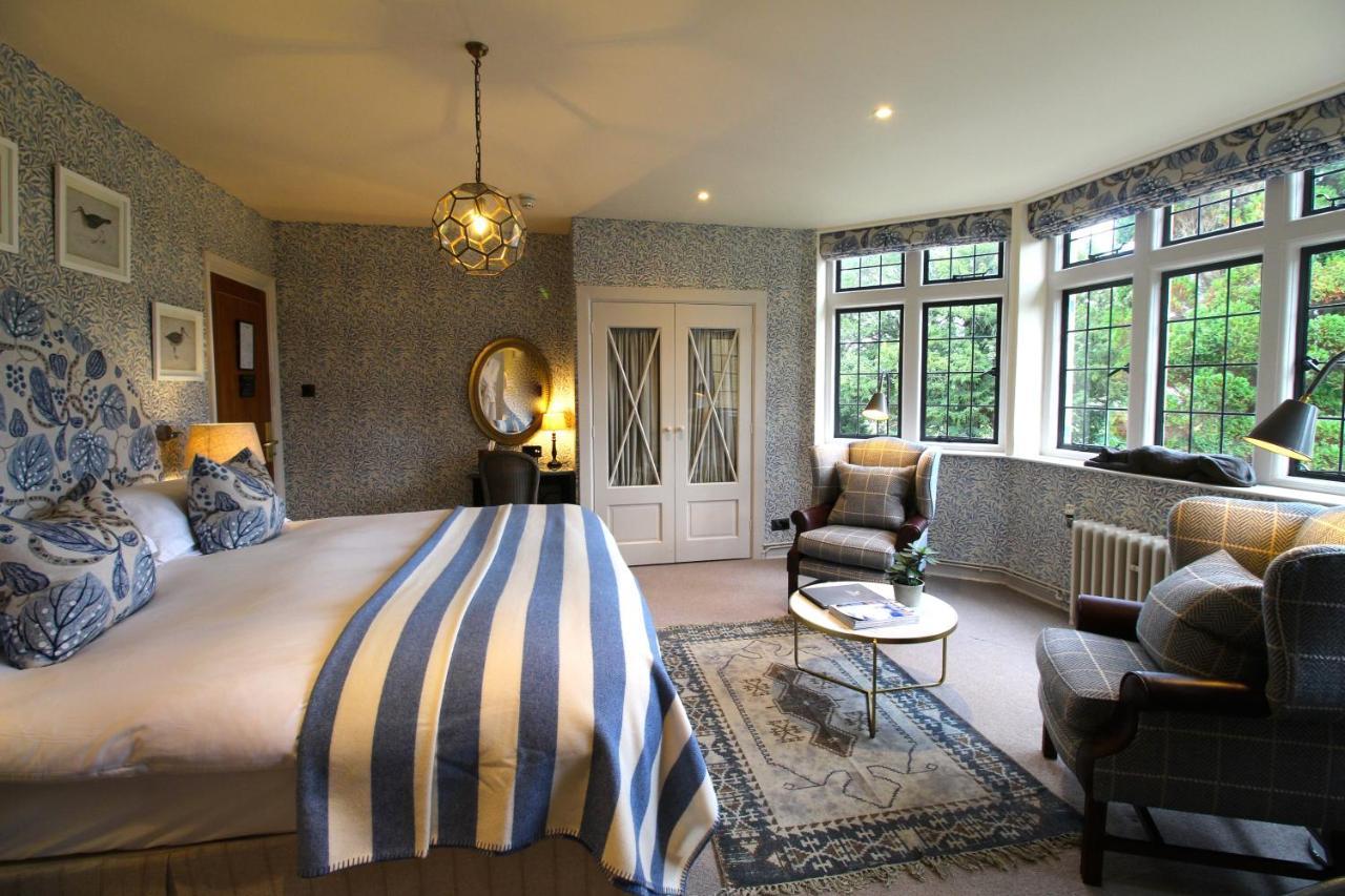 The Hare & Hounds Hotel เทตบรี ภายนอก รูปภาพ