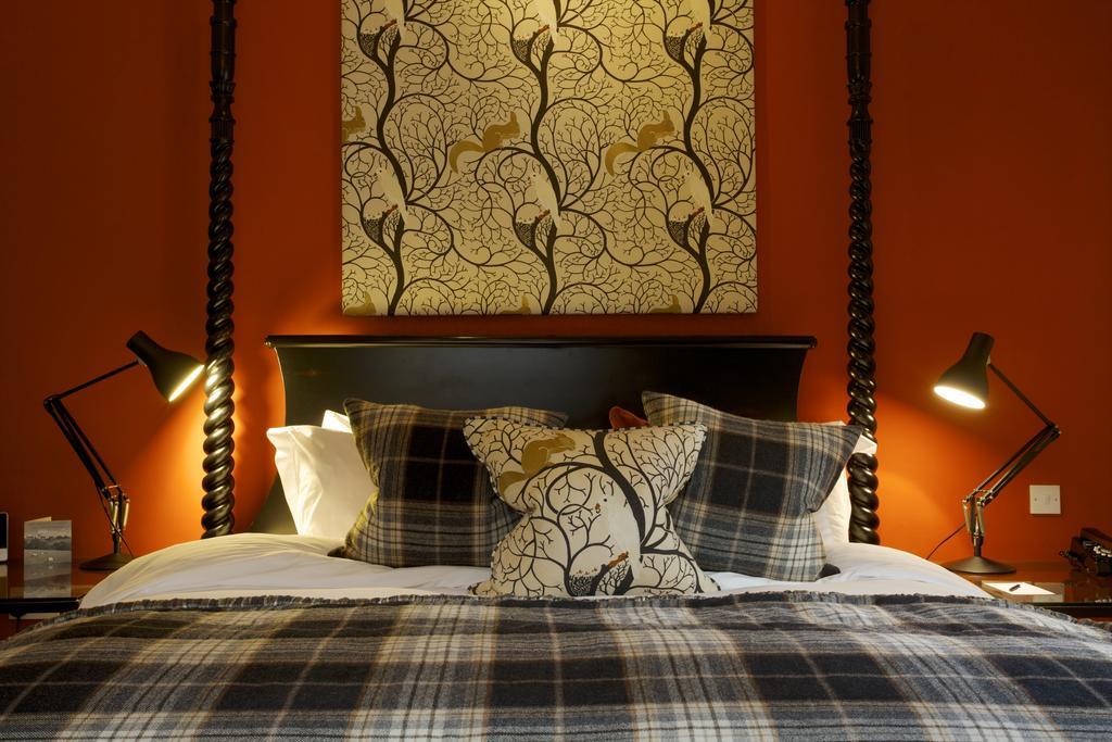 The Hare & Hounds Hotel เทตบรี ภายนอก รูปภาพ