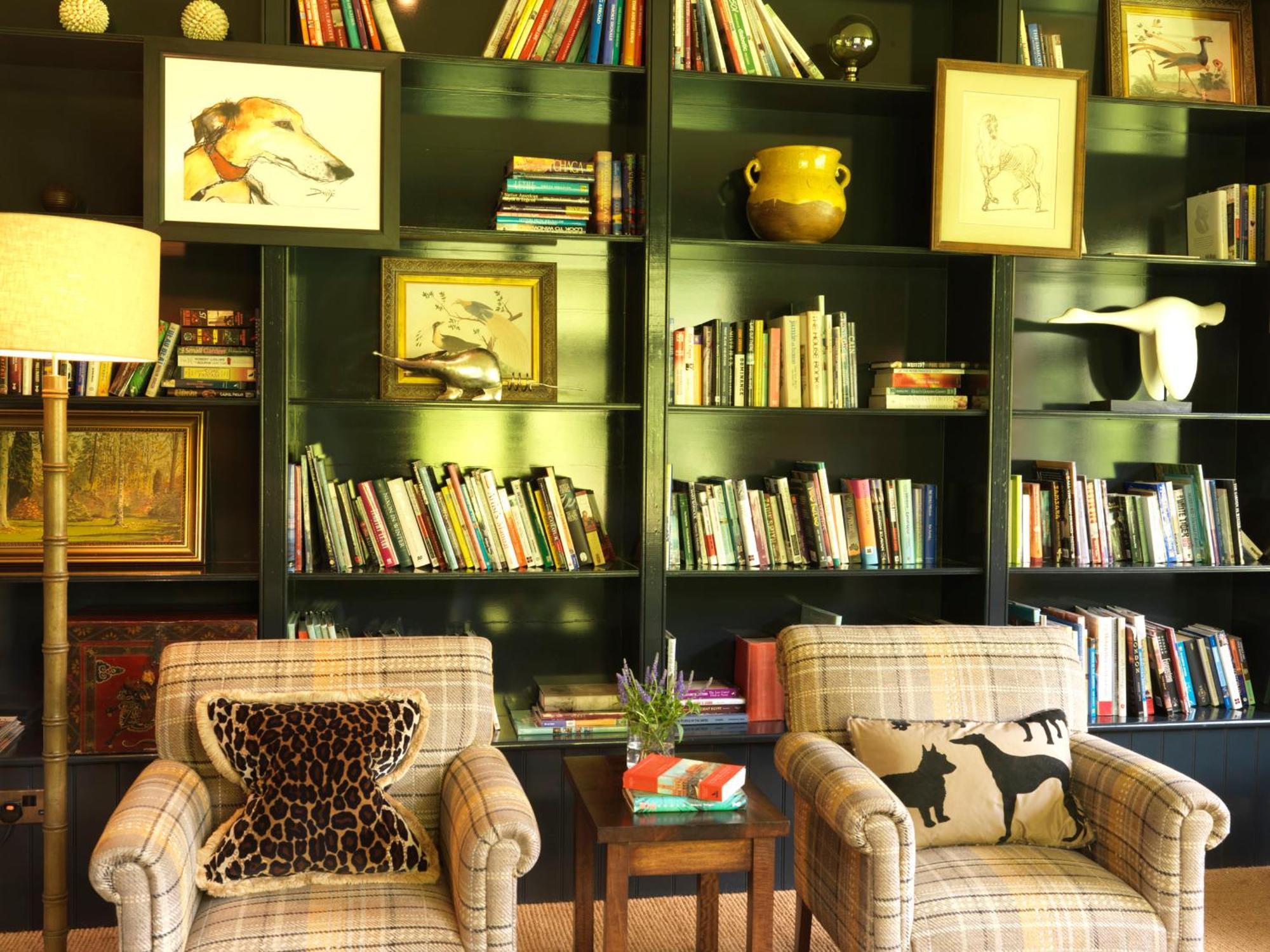 The Hare & Hounds Hotel เทตบรี ภายนอก รูปภาพ