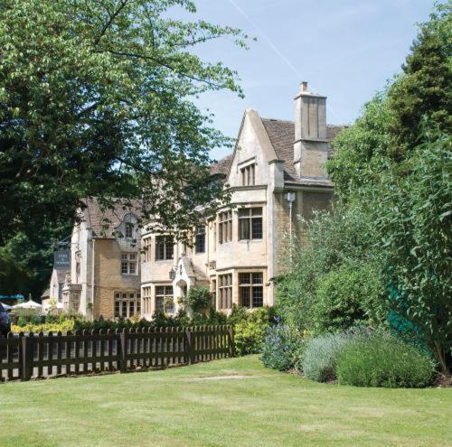 The Hare & Hounds Hotel เทตบรี ภายนอก รูปภาพ