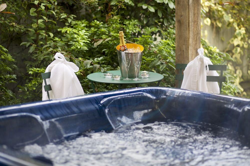 The Hare & Hounds Hotel เทตบรี ภายนอก รูปภาพ