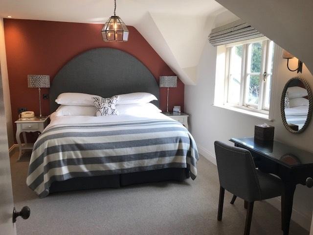 The Hare & Hounds Hotel เทตบรี ภายนอก รูปภาพ