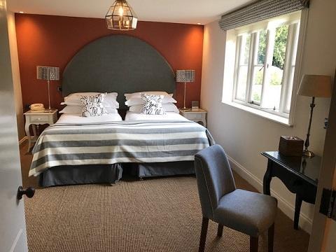 The Hare & Hounds Hotel เทตบรี ภายนอก รูปภาพ
