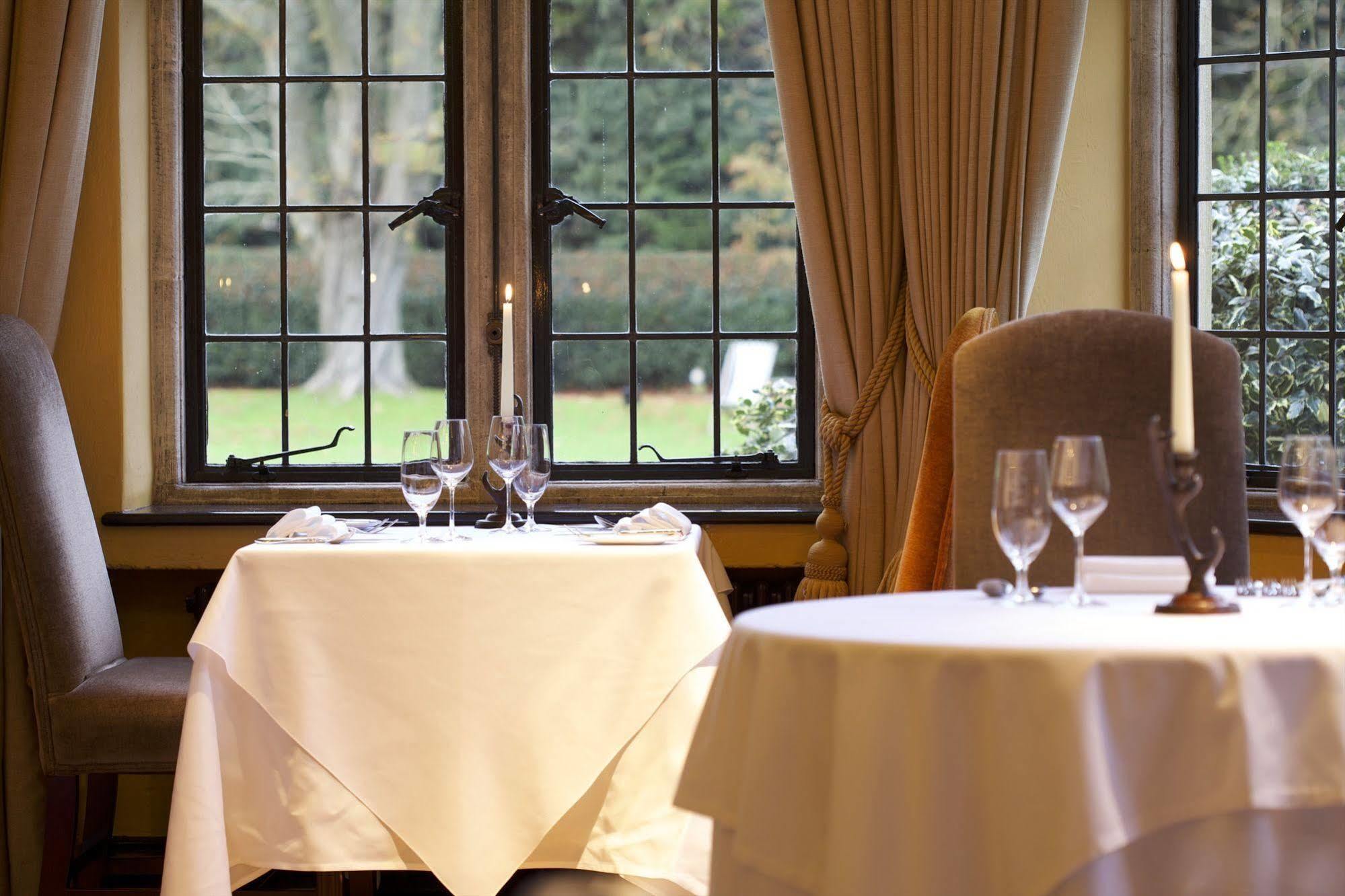 The Hare & Hounds Hotel เทตบรี ภายนอก รูปภาพ